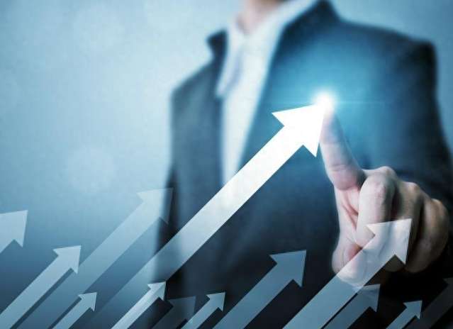  Zhongli Navigates Electric Wave's Challenges  